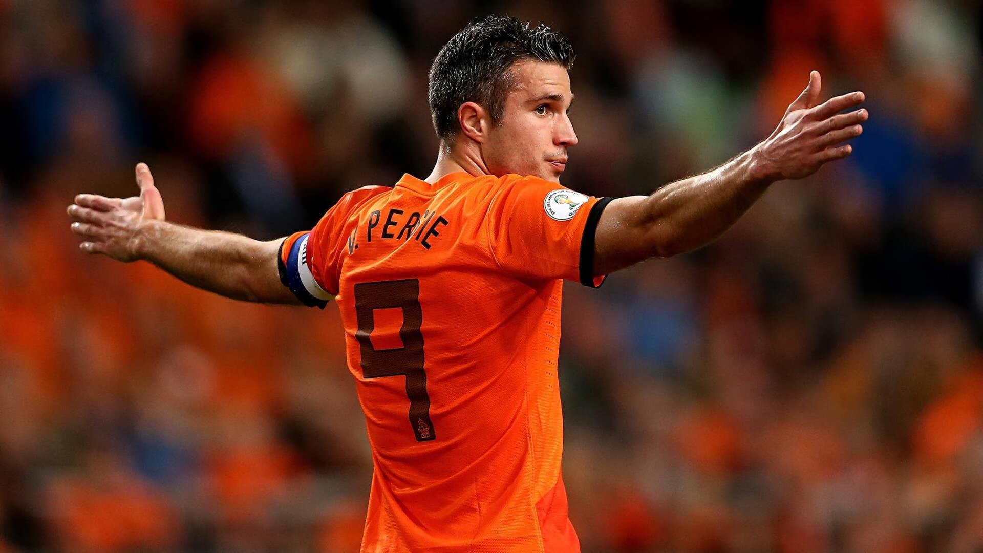 当机器人伦纳德登陆亚平宁，稳定输出的哲学，何以成为绿茵世界的稀缺品？